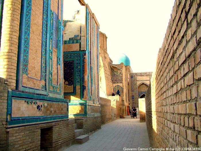Uzbekistan, Samarcanda - Necropoli di Shahr-i-zindah, la via delle tombe
